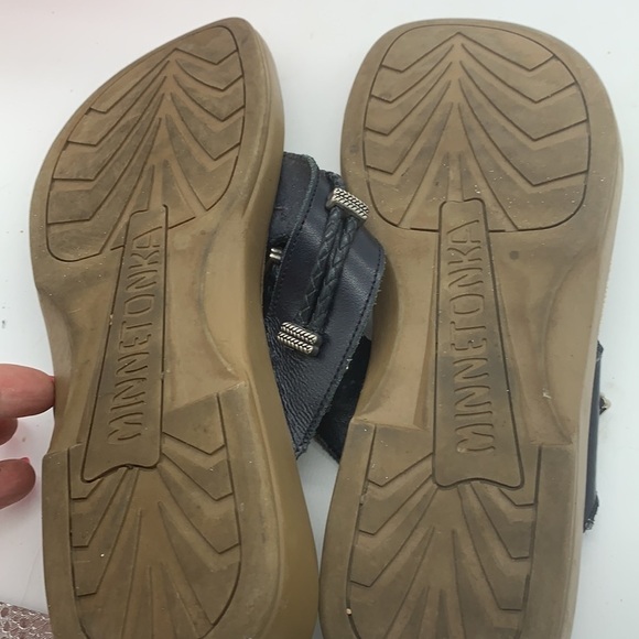 Minnetonka Navy Leather Flip Flop Sandal - Sz 10. FFT0530C - Picture 7 of 7